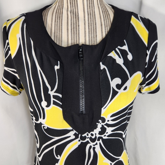 Tiana B. Black Yellow White Floral Short Sleeve Zipper Front Neck Dress Sz Small - Picture 3 of 8